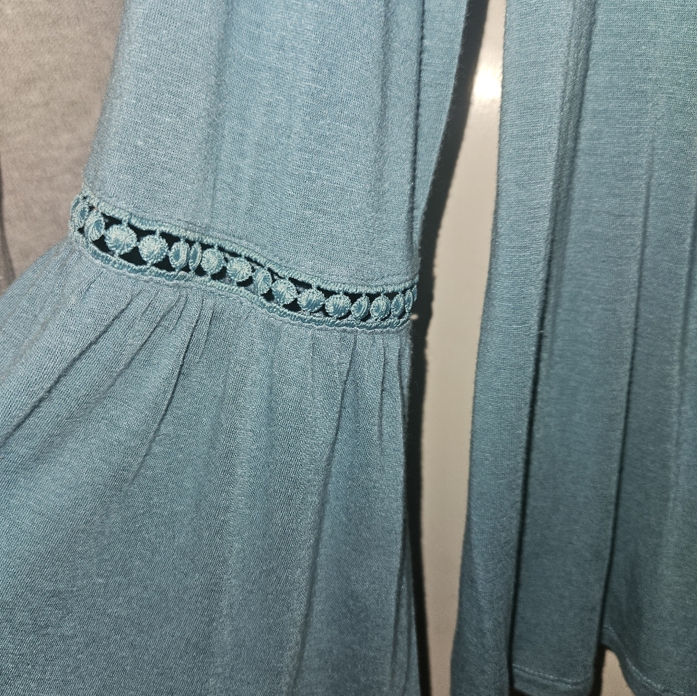 Time & Tru Knit Embroidered Peasant Top Sz L - Picture 4 of 5